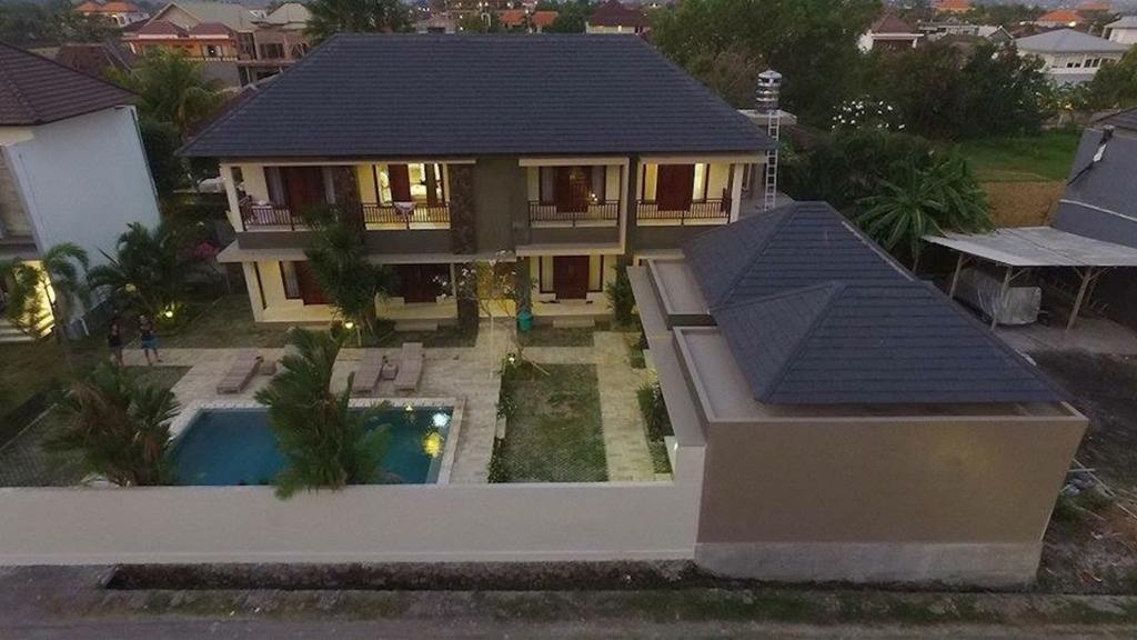 Jonsen Homestay Canggu  Exterior photo