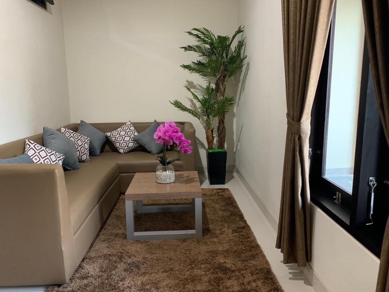 Jonsen Homestay Canggu  Exterior photo