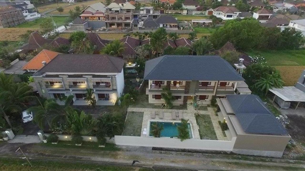 Jonsen Homestay Canggu  Exterior photo